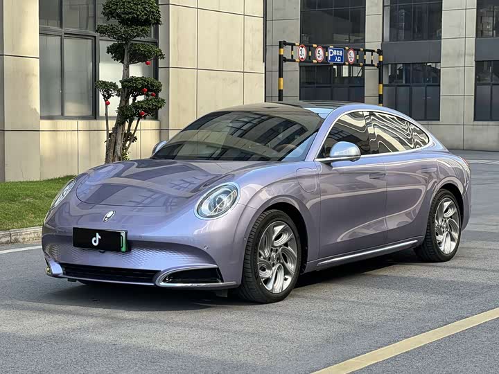 Photo 1 - Ora Lightning Cat (07)