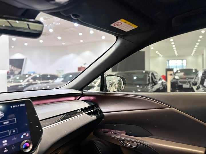 Фото 9 - Lexus RX