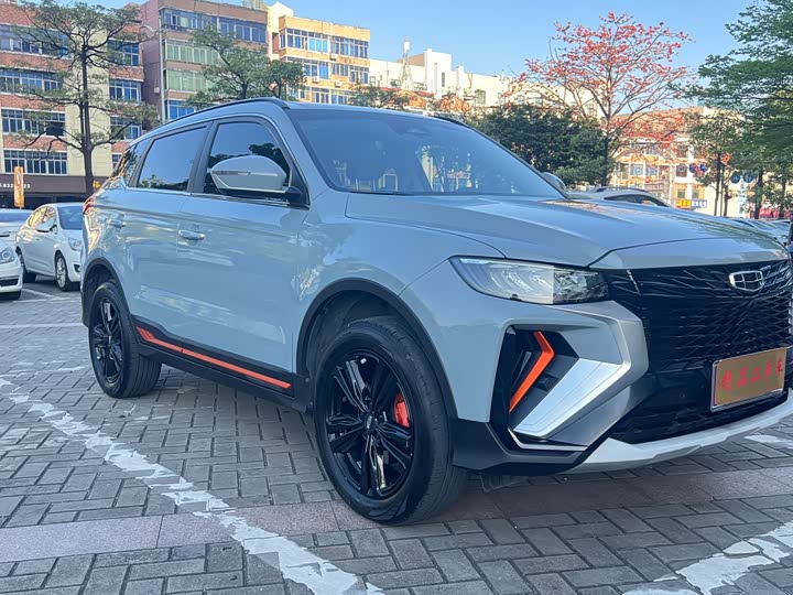 Фото 3 - Geely Atlas