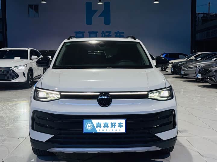 Photo 2 - Volkswagen Tharu