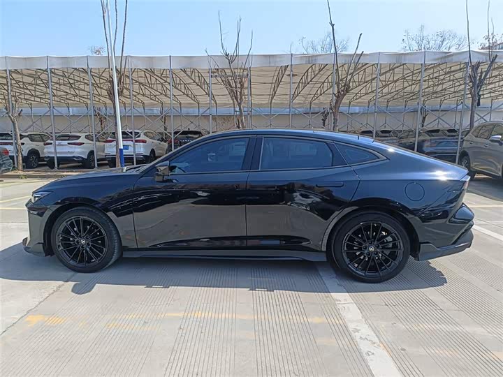 Фото 3 - Changan UNI-V