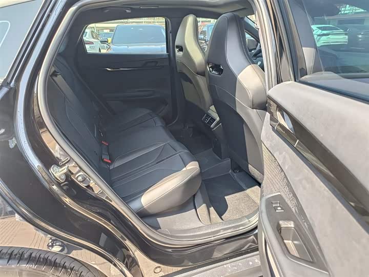 Фото 9 - Changan UNI-V