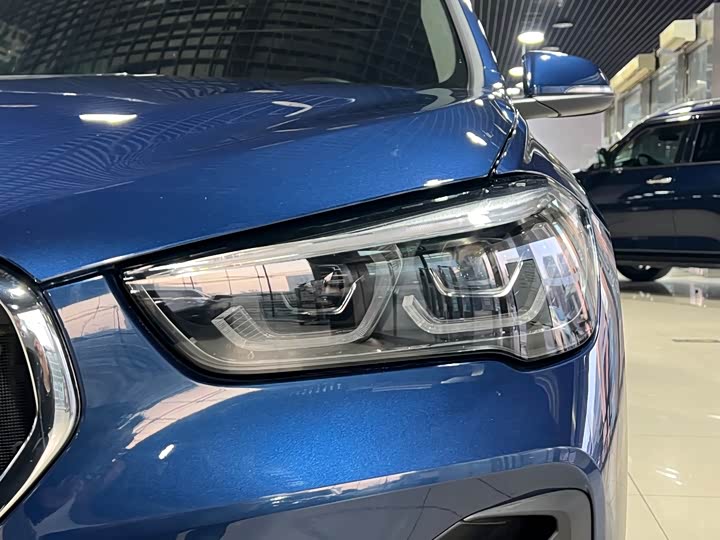 Фото 8 - BMW X1
