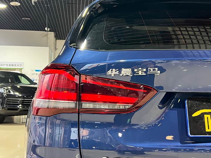 Фото 9 - BMW X1