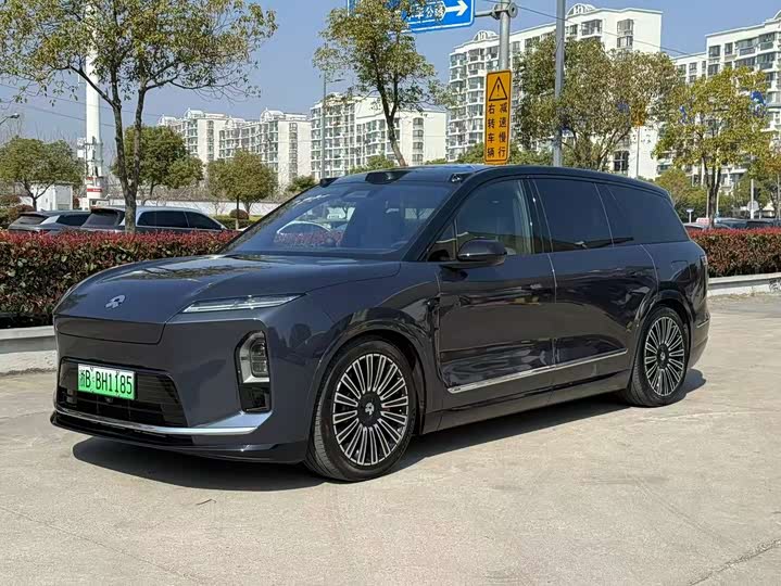 Фото 1 - Nio ES8