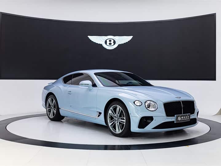 Фото 3 - Bentley Continental GT