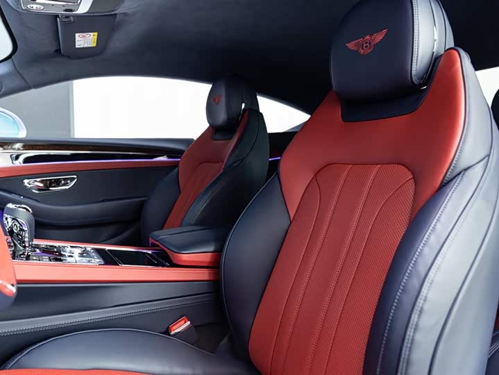 Фото 9 - Bentley Continental GT