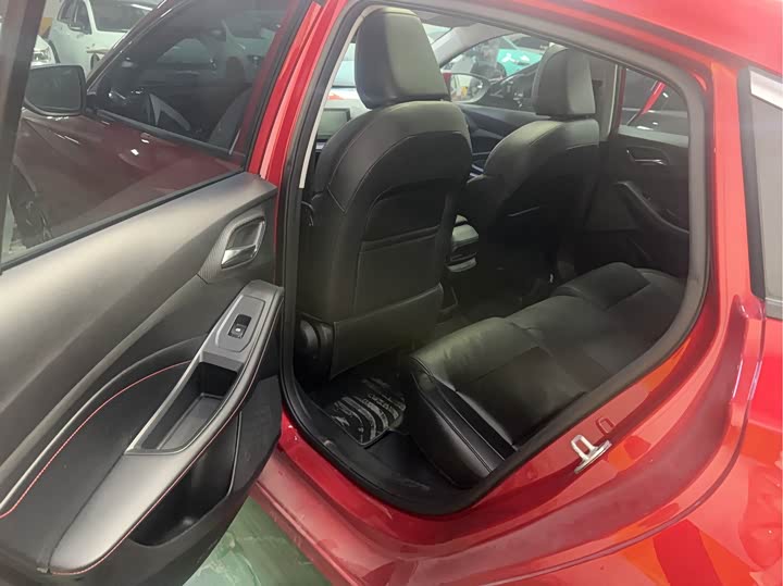 Фото 6 - MG Motor 5