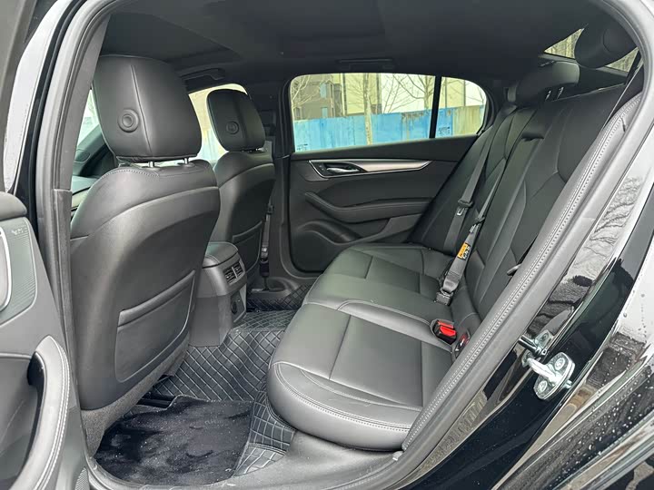 Фото 6 - Cadillac CT5