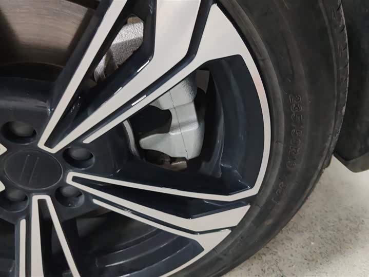 Photo 6 - Geely Galaxy L7