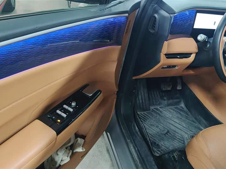 Photo 7 - Geely Galaxy L7