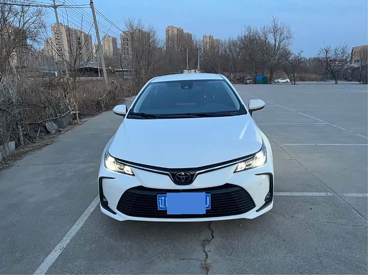 Photo 2 - Toyota Corolla