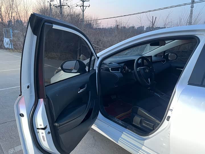 Photo 7 - Toyota Corolla