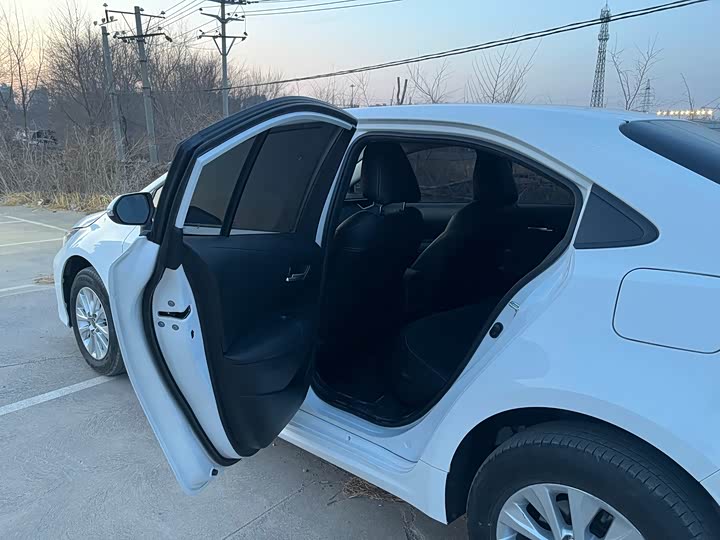 Photo 9 - Toyota Corolla