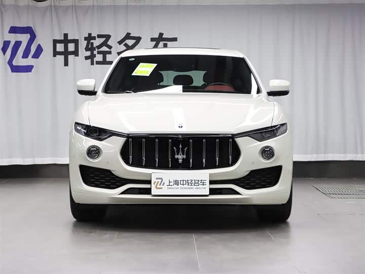 Фото 2 - Maserati Levante