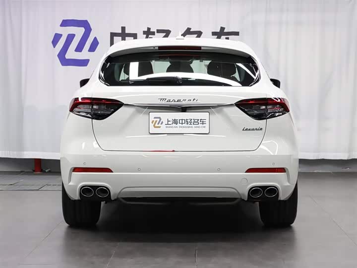 Фото 3 - Maserati Levante