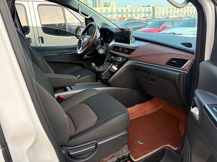 Фото 5 - JAC Refine M3