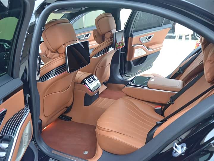 Photo 5 - Mercedes-Benz S-Class