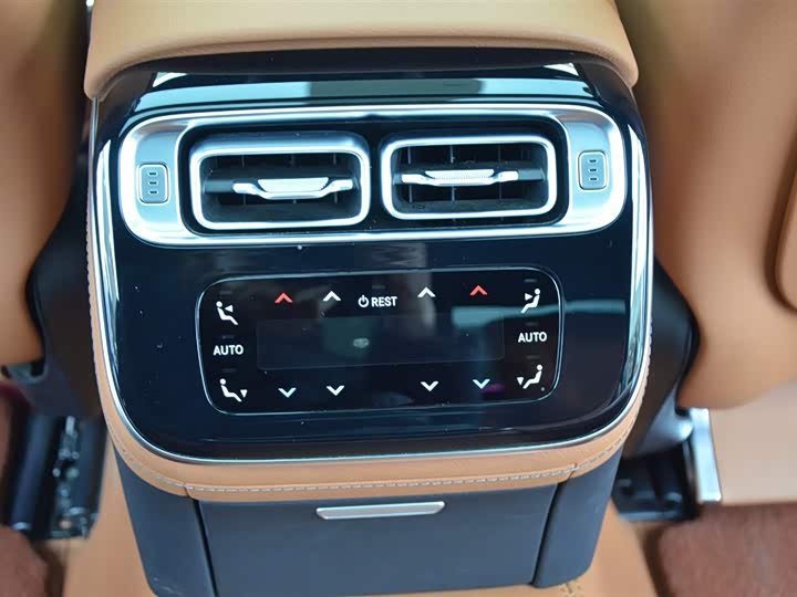 Photo 9 - Mercedes-Benz S-Class