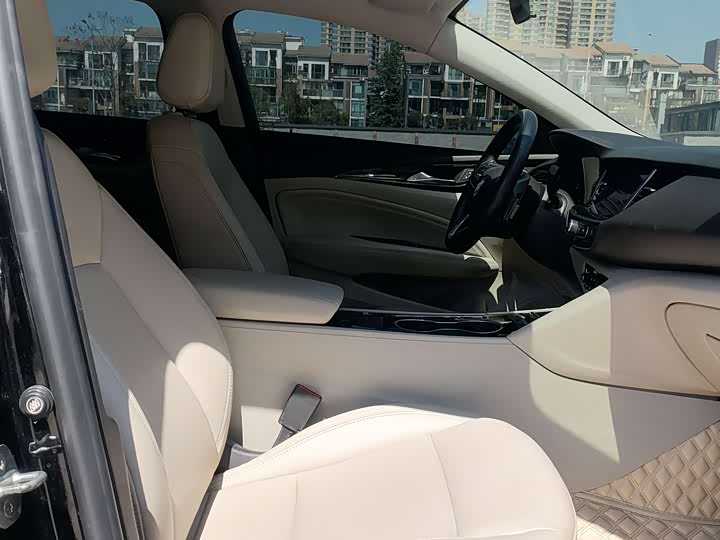 Фото 4 - Buick Regal