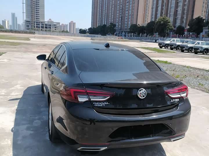 Фото 9 - Buick Regal