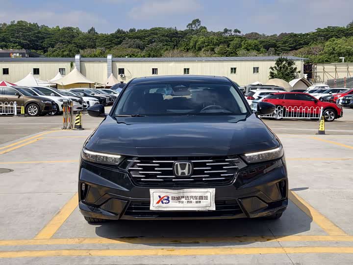 Photo 2 - Honda Accord