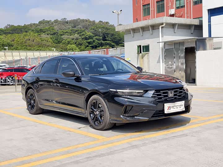 Photo 3 - Honda Accord