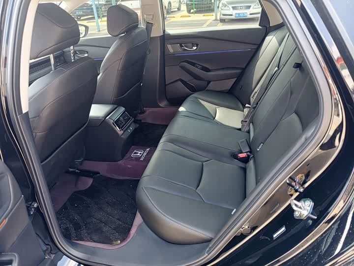 Photo 8 - Honda Accord