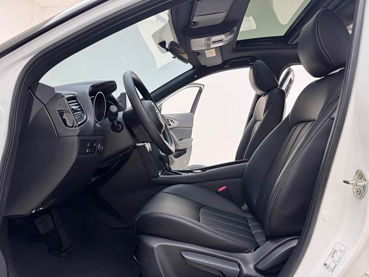 Photo 7 - Mazda CX-4