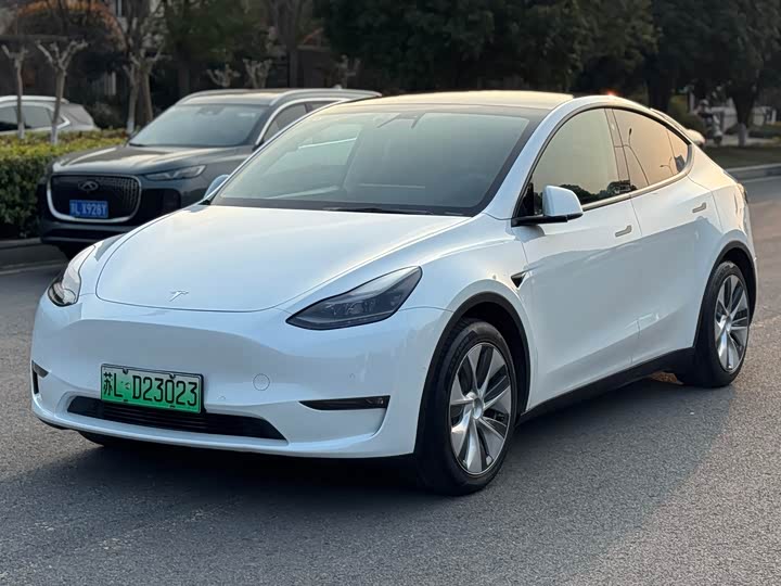 Photo 1 - Tesla Model Y