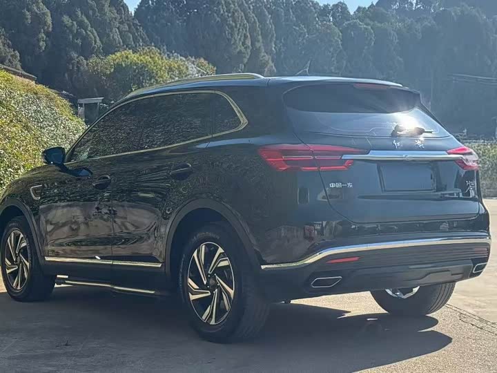 Photo 8 - Hongqi HS5