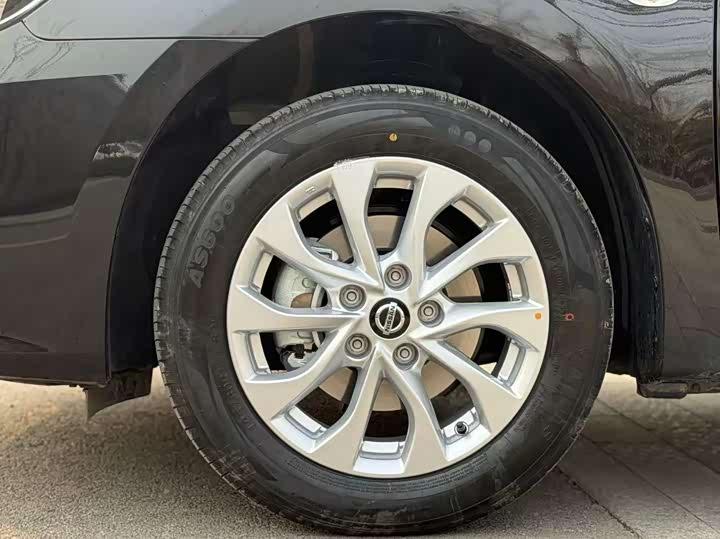 Фото 5 - Nissan Sylphy