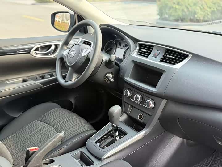 Фото 9 - Nissan Sylphy