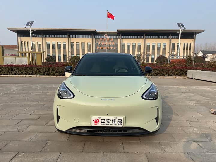 Фото 2 - Geely Galaxy Geome