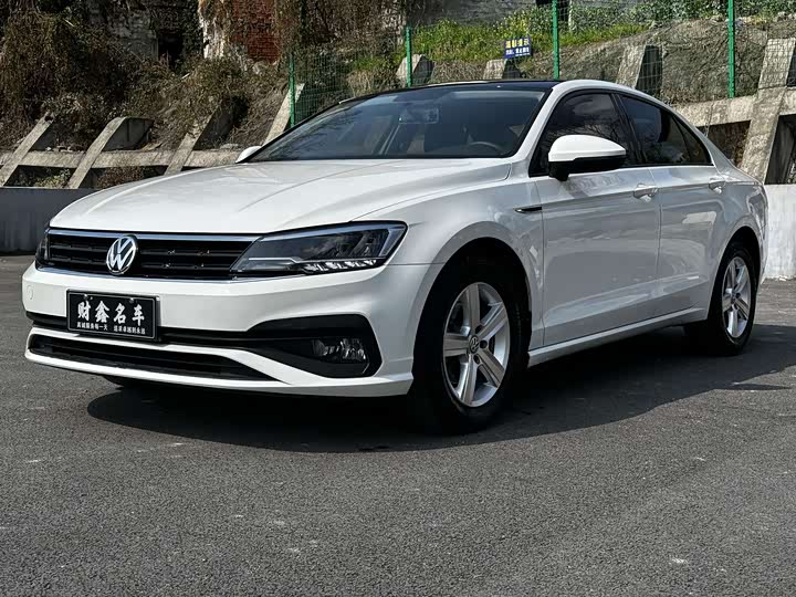 Фото 1 - Volkswagen Lamando L