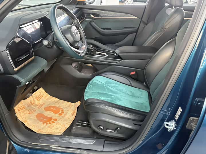 Фото 8 - Geely Monjaro