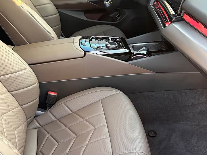 Фото 4 - BMW 5 Series