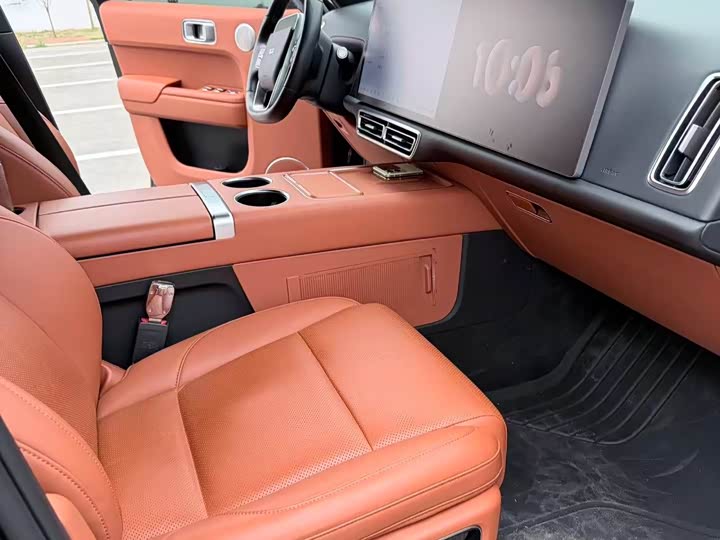 Фото 2 - LiXiang L8