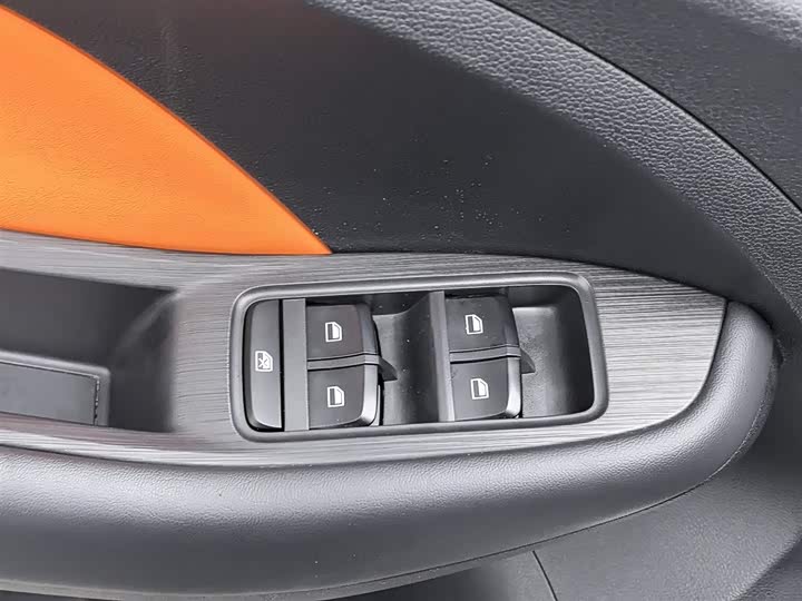 Фото 9 - Roewe RX3