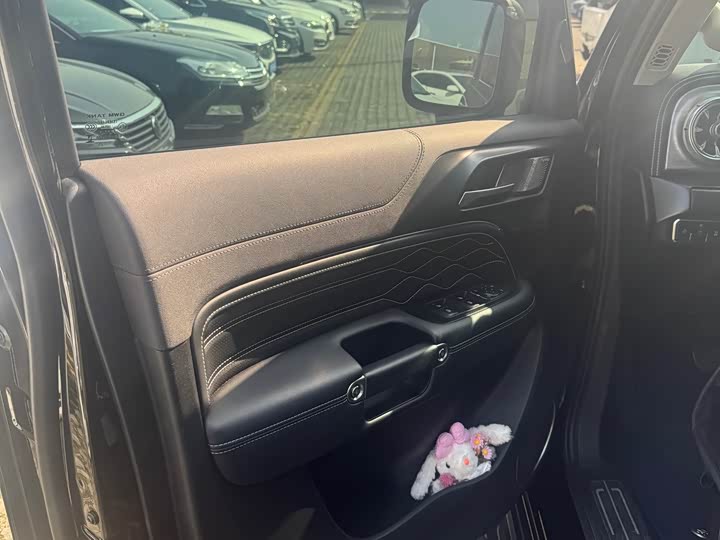 Фото 5 - Tank 300