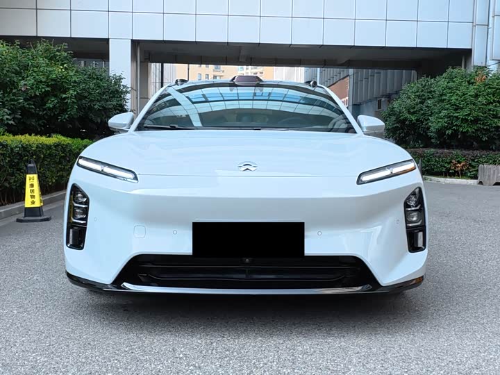 Фото 3 - Nio ET5T