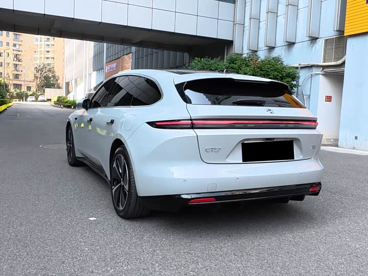 Фото 6 - Nio ET5T