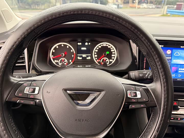 Фото 9 - Jetta VS7