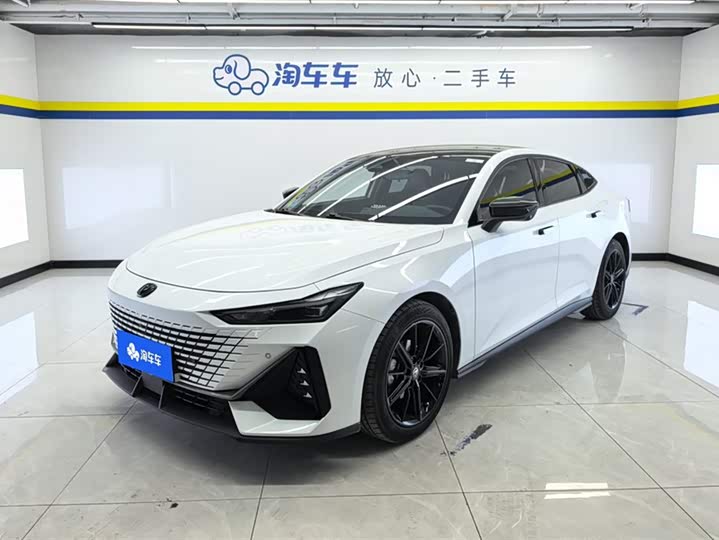 Фото 1 - Changan UNI-V