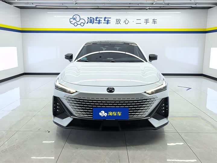 Фото 2 - Changan UNI-V