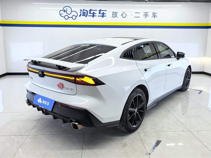 Фото 3 - Changan UNI-V