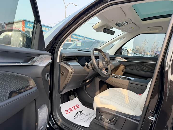 Фото 4 - Zeekr 009