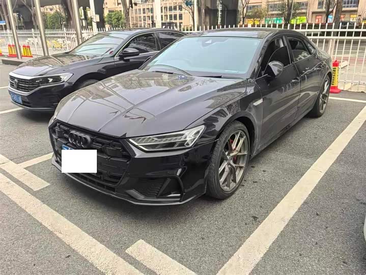 Фото 1 - Audi A7L