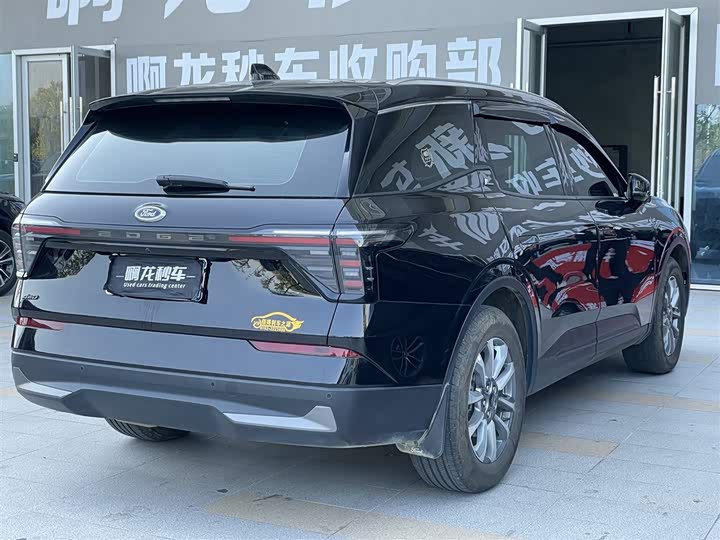 Фото 7 - Ford Edge