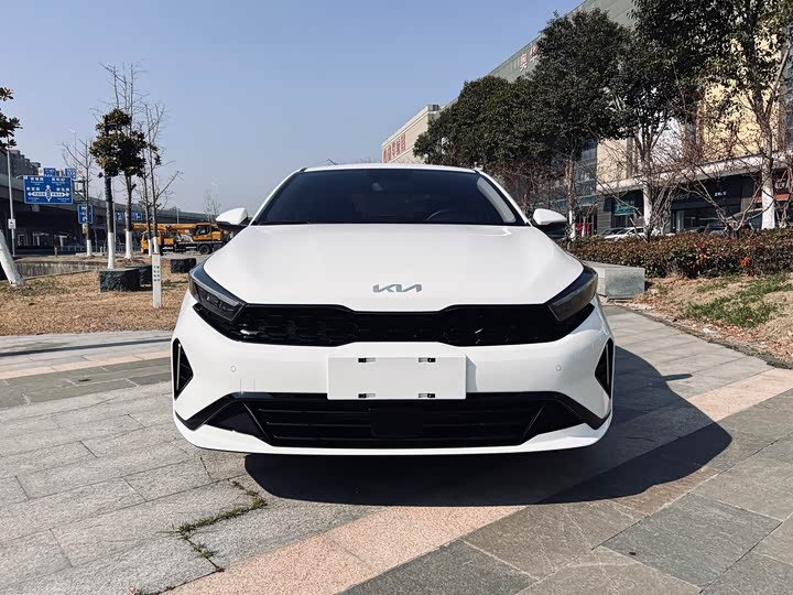 Фото 2 - Kia K3